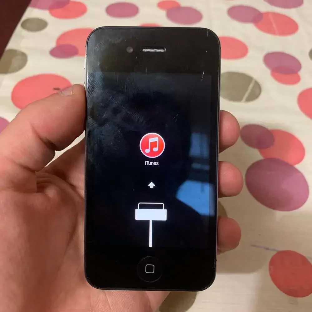 Apple iPhone 4S 16GB in Black for parts